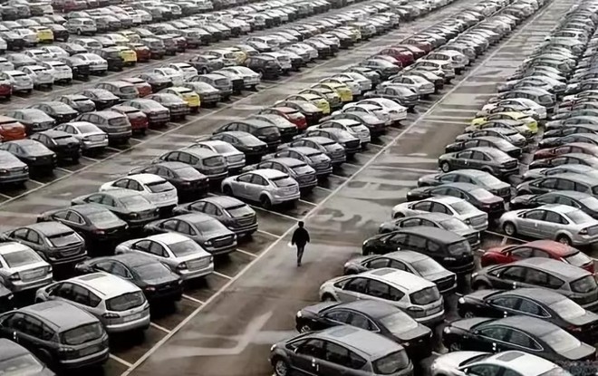توقعات في انخفاض مبيعات السيارات بنحو 20% بالصين