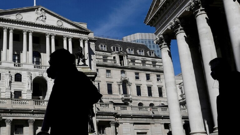 فاينانشال تايمز: انخفاض ​​الناتج المحلي البريطاني بسبب كورونا