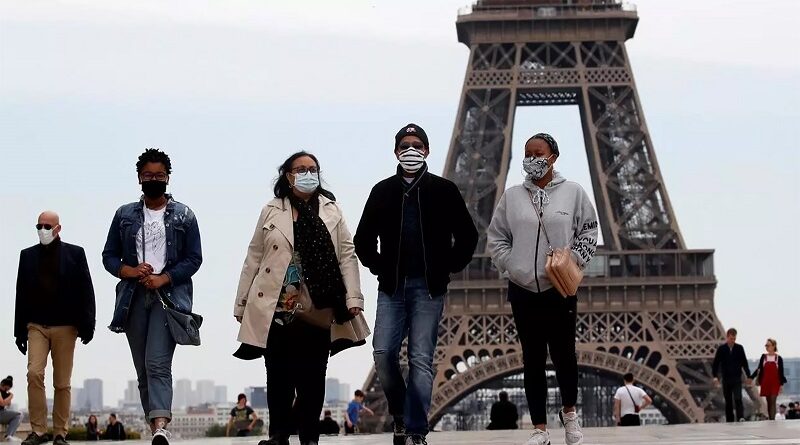 الصحة الفرنسية تفرض الكمامة في الشوارع
